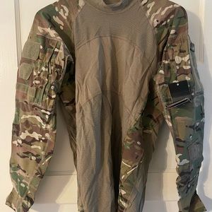 Massif Multicam Army Combat Shirt (ACS), flame resistant, never worn, NWT, Med